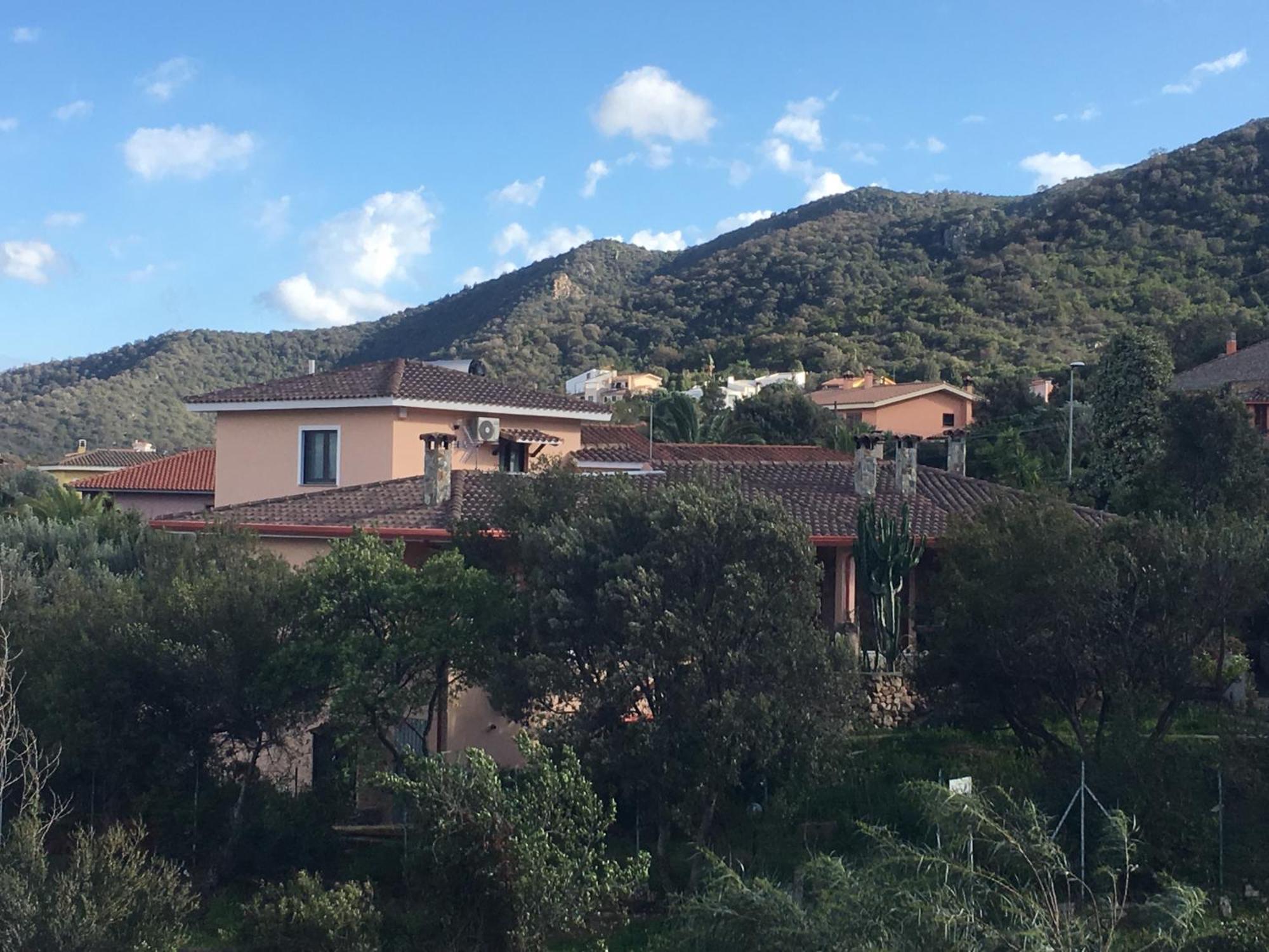 Casa Mariluka Bed & Breakfast Capoterra Dış mekan fotoğraf